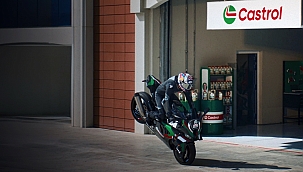 Motosiklet Dünyasının Yıldızları Castrol POWER1 ULTIMATE ve Toprak Razgatlıoğlu Reklam Filminde Buluştu