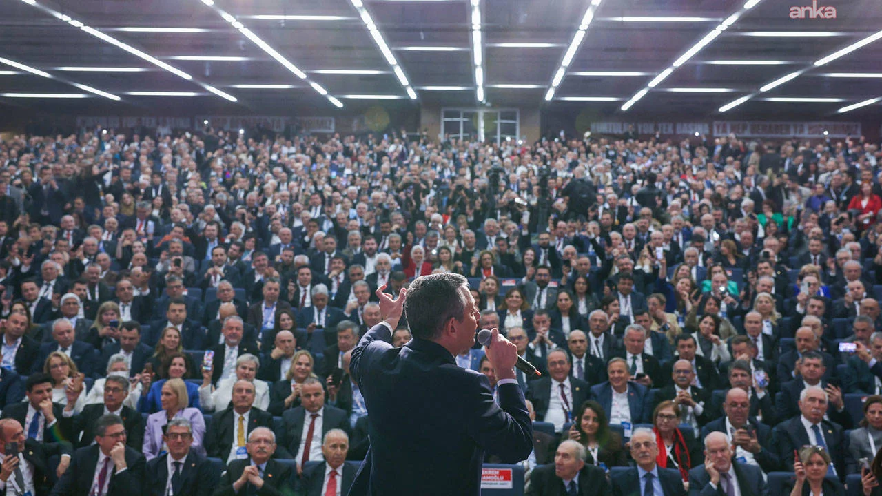 CHP Kurultay’a gidiyor: "Cumhurbaşkanlığı Aday Ofisi" kararı